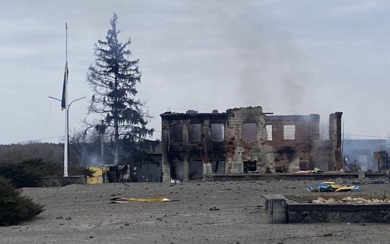 У Малині на місці знищеного рф військкомату розмістять меморіальний комплекс на честь Захисників України