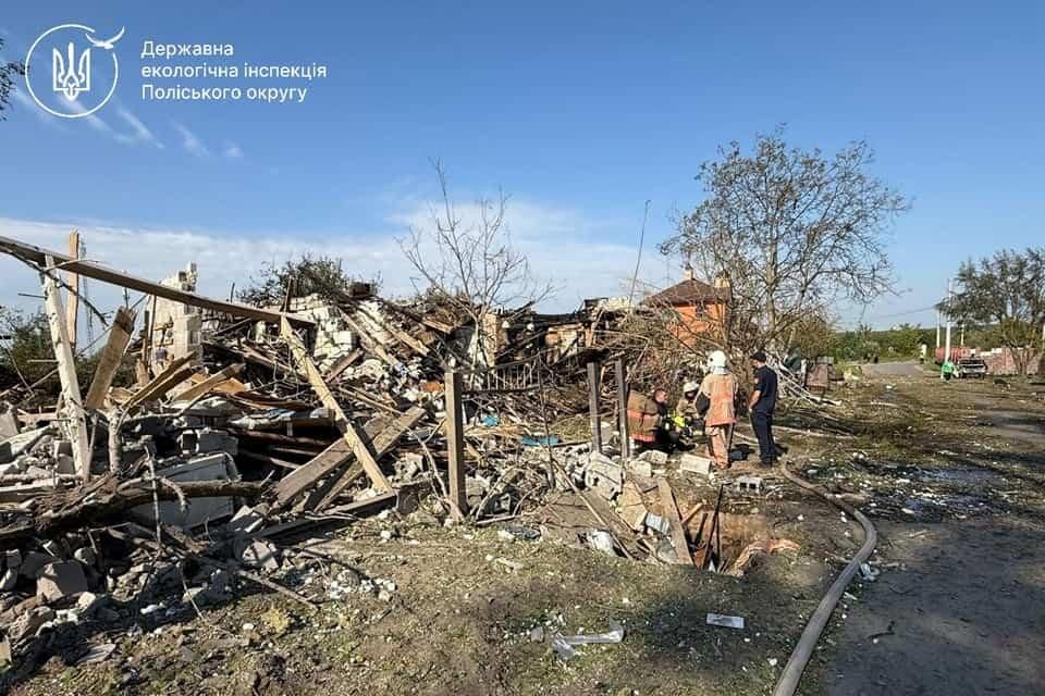 Екологи обраховують збитки навколишньому середовищу в двох районах Житомирщини після атаки росіян