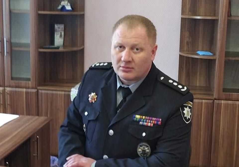 Минулого року керівник Коростенської поліції отримав понад 700 тис. грн зарплатні та тимчасово проживає у “чужому” будинку