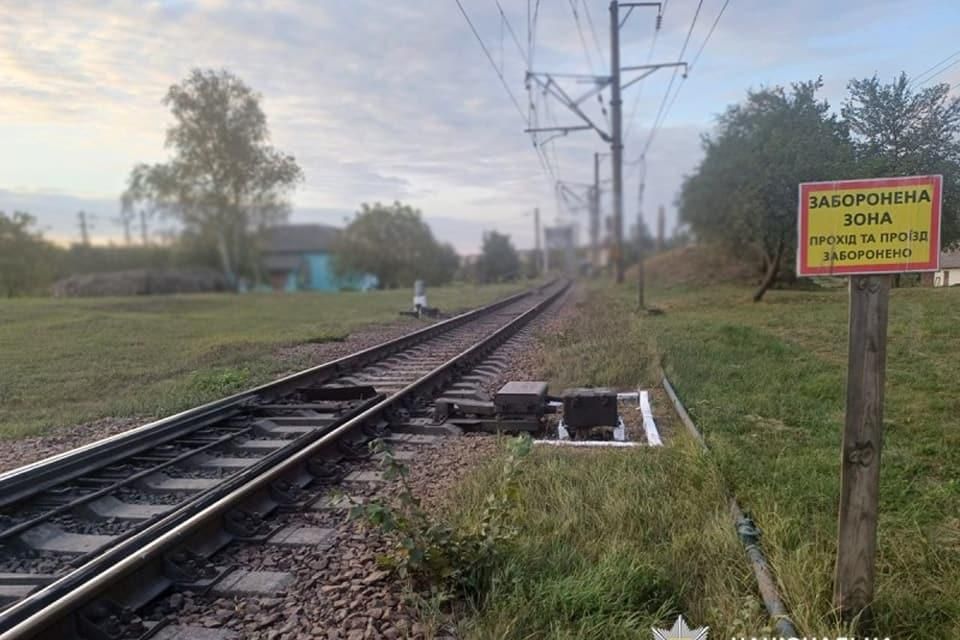 У Коростені пасажирський потяг наїхав на чоловіка: від отриманих травм потерпілий помер