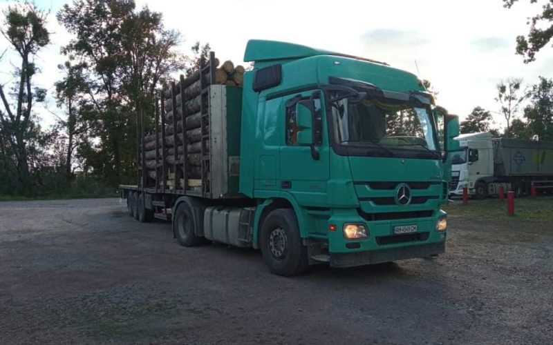 Міський голова Овруча повіз на Покровський напрямок гуманітарний вантаж для військових