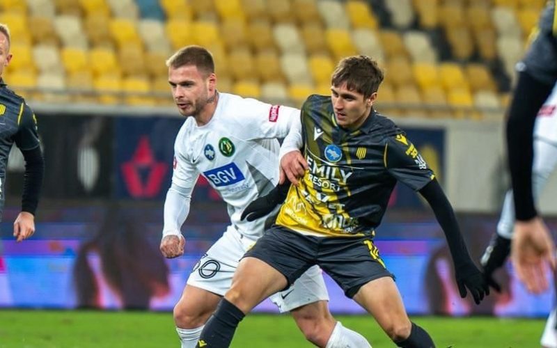 Житомирське “Полісся” розгромно програло “Руху” і вилетіло з Кубка України