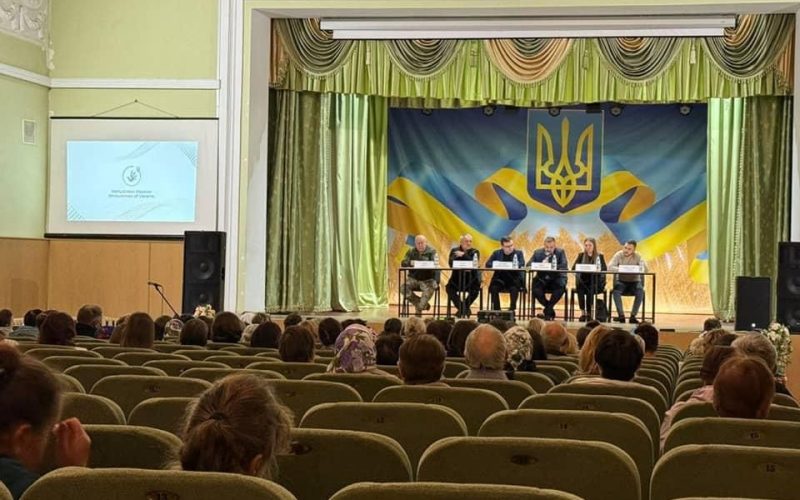 В Овручі представник Омбудсмана провів зустріч із родинами полонених і зниклих безвісти військових