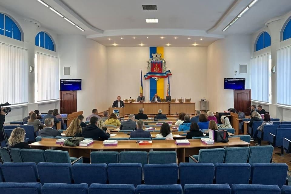 Які питання ухвалювали депутати під час позачергового засідання Коростенської міськради