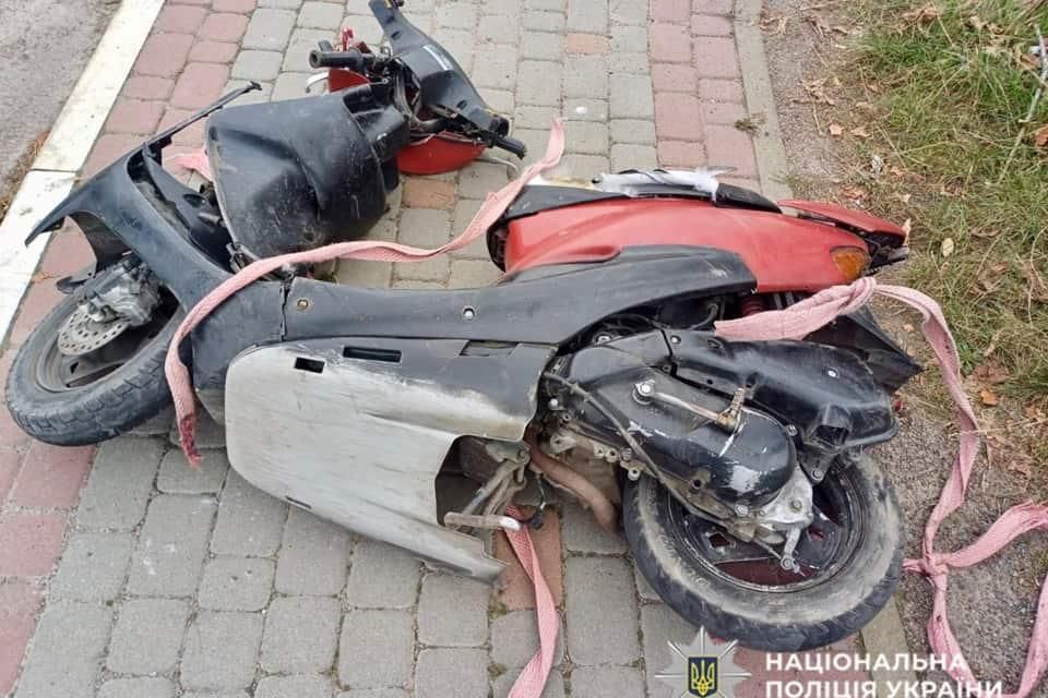 Житель Чоповицької громади помстився кривднику: прив’язав мопед тросом до автомобіля та потягнув дорогою