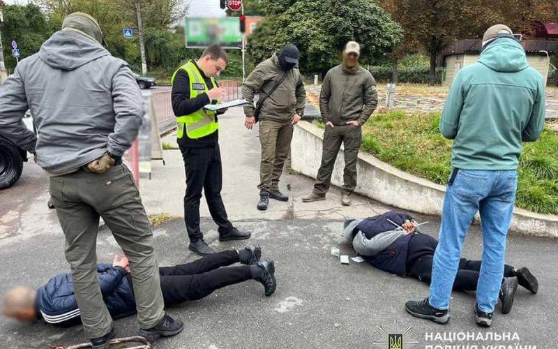 Обіцяли звільнення від служби через зв’язки у ТЦК та медзакладах – трьом жителям Житомирщини повідомили про підозру