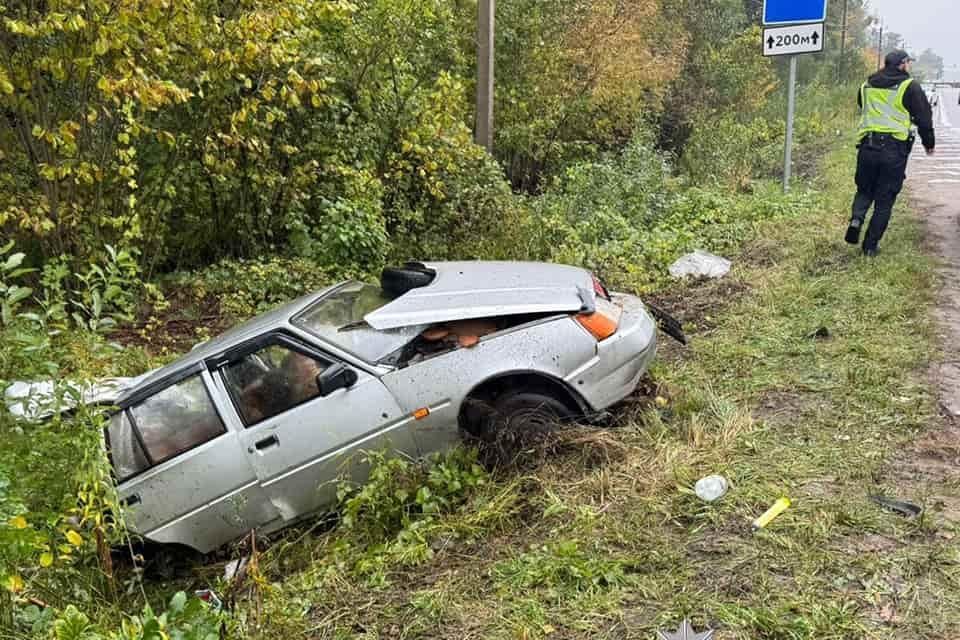 На автодорозі в Житомирській області ЗАЗ зіштовхнувся з мікроавтобусом: четверо постраждалих
