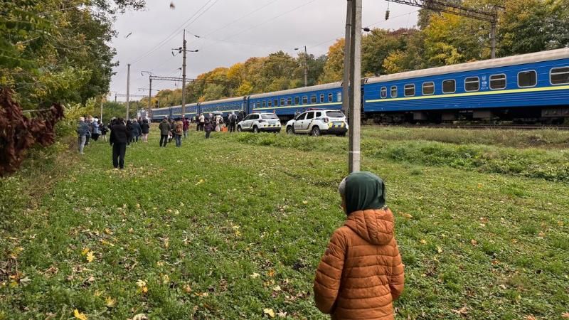 Через повідомлення про “замінування” на Житомирщині зупиняли потяг “Будапешт – Київ”