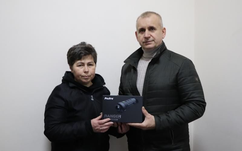 Олевська громада передала для місцевої бойової медикині та її побратимів тепловізор
