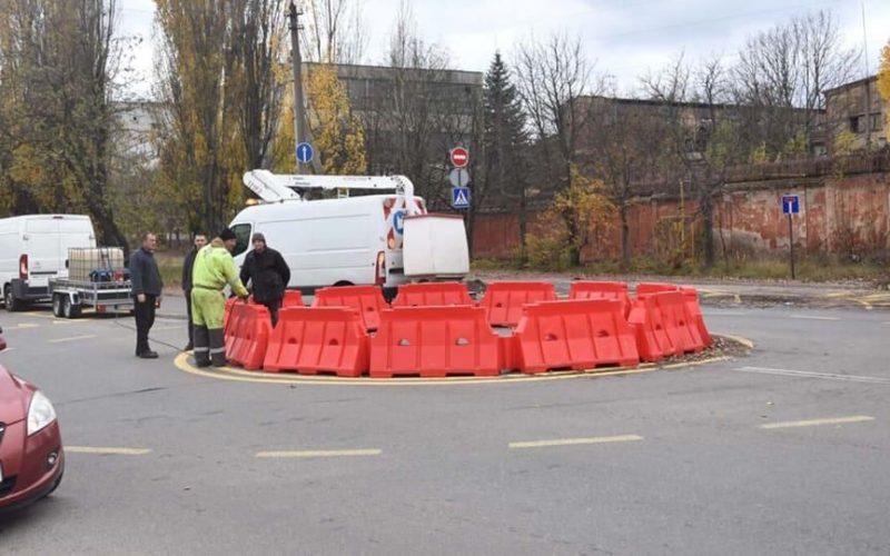 У Коростені облаштували місце з круговим рухом