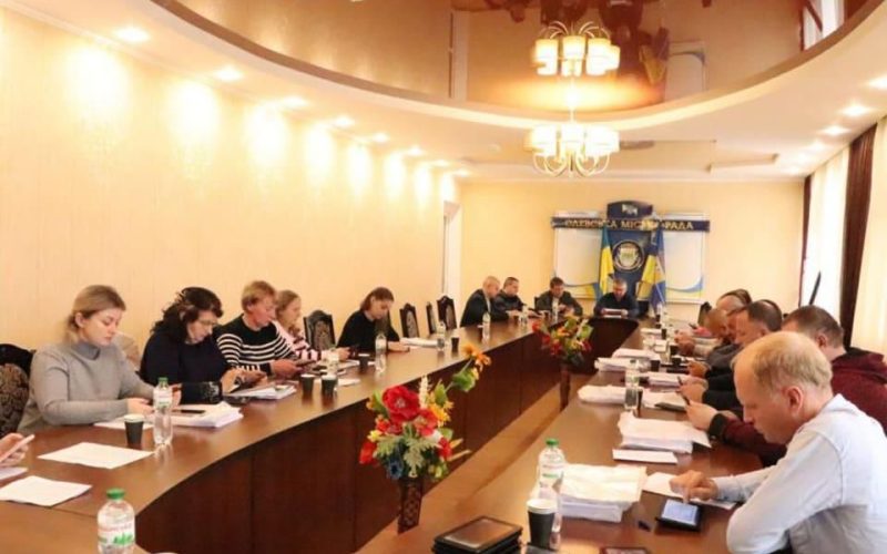 В Олевську члени виконкому дали дозвіл на ремонт скульптури в одному з сіл громади та виділили матеріальну допомогу місцевим