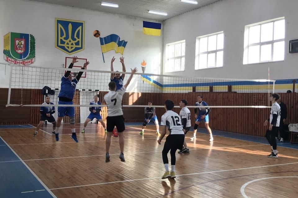 В Овручі відбулися волейбольні змагання на Кубок Коростенського району
