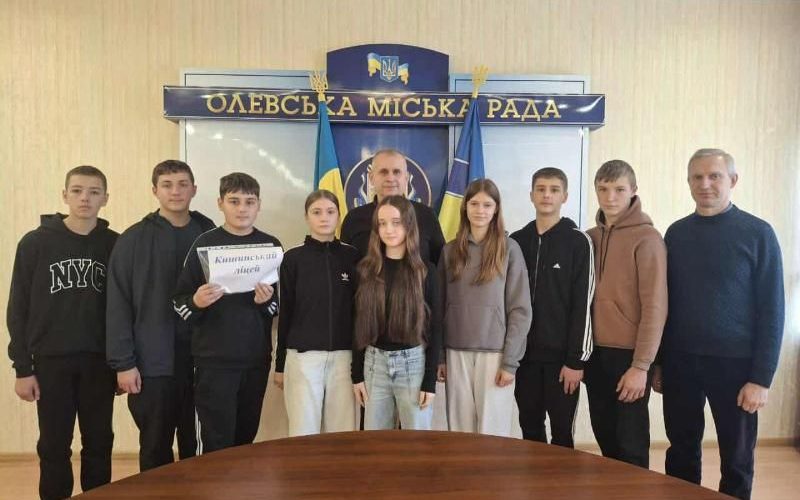 У ліцеї на Олевщині під час благодійного ярмарку “Козацький куліш” зібрали майже 20 тис. грн на потреби військових