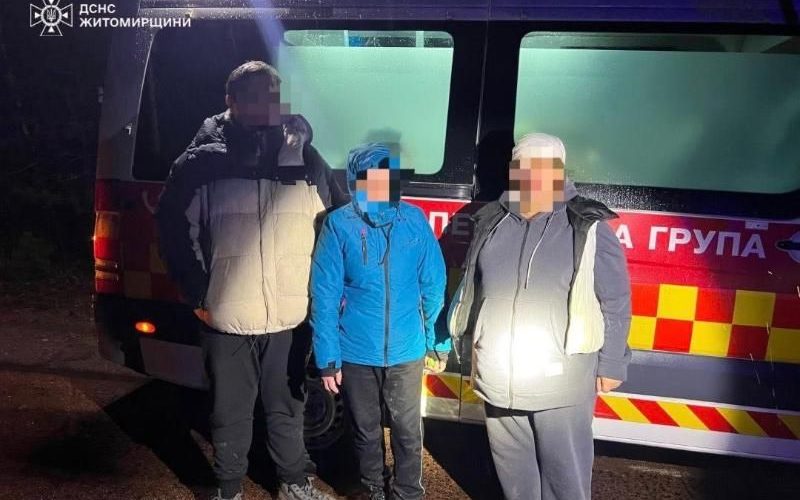 Пішли до лісу та загубилися – близько півночі у Коростенському районі розшукали двох жінок