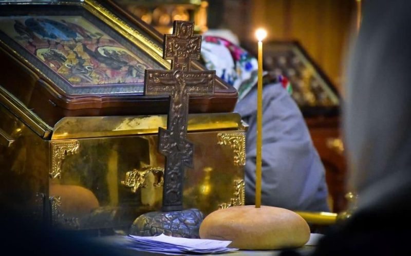 Вкрав з церкви хрест, а з магазину –  алкоголь та гроші: на Житомирщині правоохоронці затримали злодія
