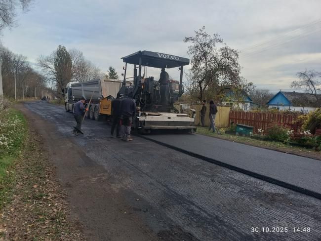 У двох селах Чоповицької громади ремонтували дорожнє покриття на вулицях
