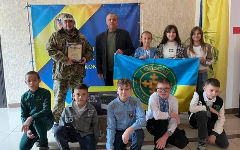 У Коростенському ліцеї відбувся осінній ярмарок: зібрали понад 100 тис. грн