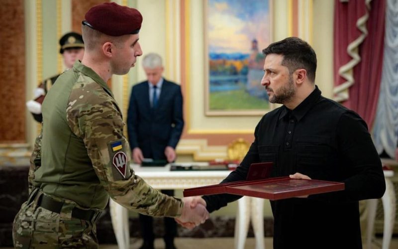 Зеленський присвоїв звання Героя України заступнику командира житомирської 95-ї бригади