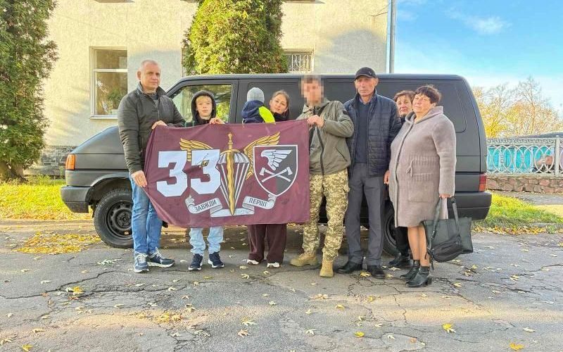 Відновили та передали – військовий з Олевської громади отримав автомобіль для виконання бойових завдань