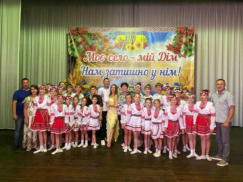 Олевський ансамбль «Сузір’я» понад чверть століття виховує юних танцюристів і здобуває нагороди