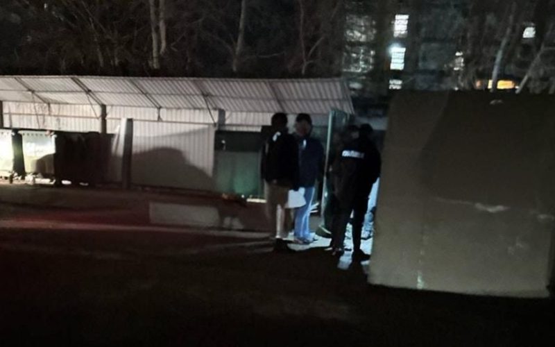 На Житомирщині в смітнику знайшли немовля: поліція розшукує матір дитини