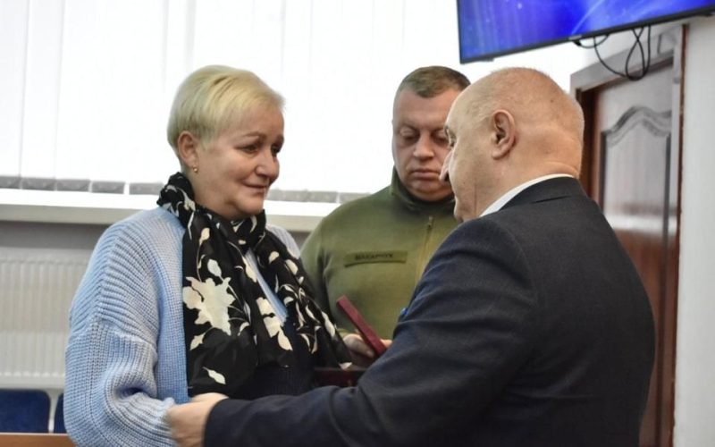 У Коростені родинам чотирьох загиблих захисників вручили ордени