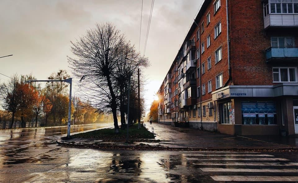 Мокрий сніг та дощі: якою буде погода в Коростенському районі в передостанні вихідні осені