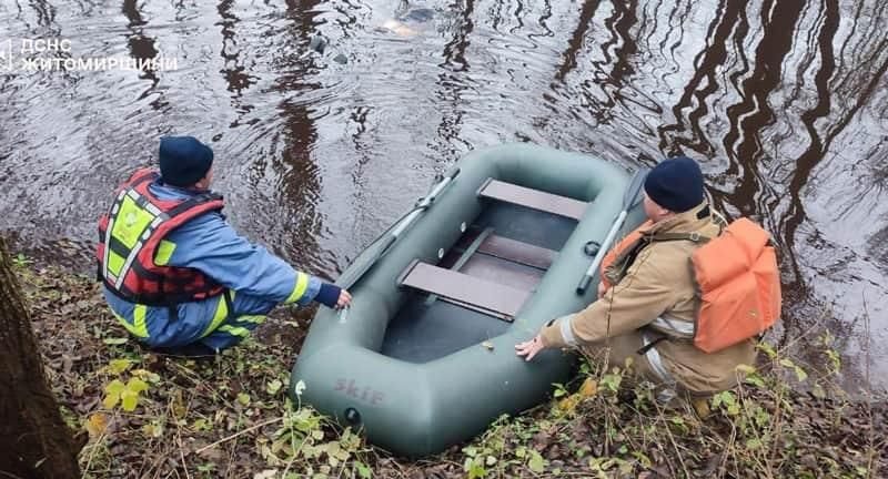 У селі Овруцької громади з річки рятувальники дістали тіло потопельника