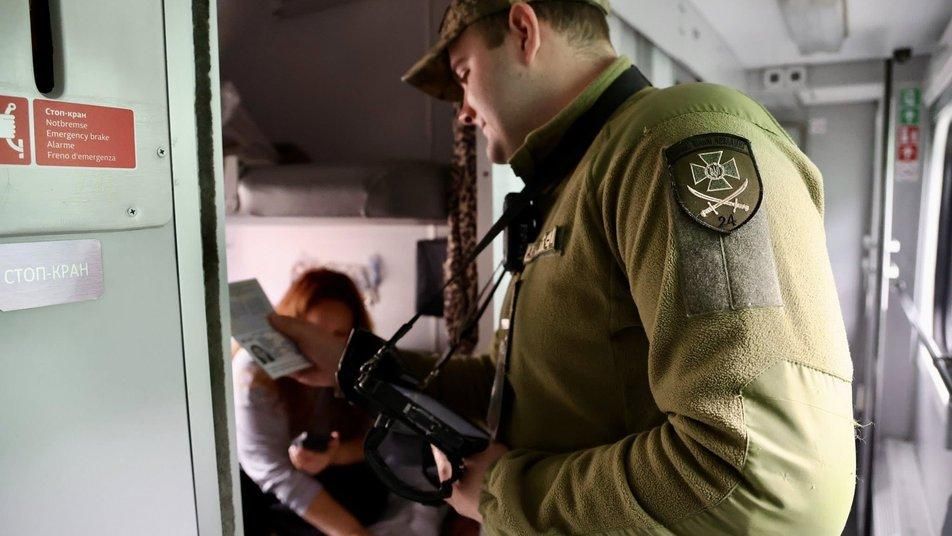 В Україні будуть здійснювати прикордонний та митний контроль під час руху поїзду