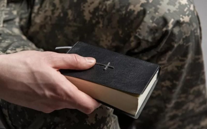 Член організації “Свідки Єгови” з Житомирщини відмовився від мобілізації через релігійні міркування, проте його судили й дали термін