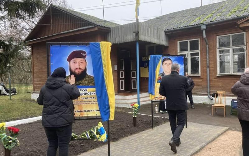 У двох селах Народицької громади відкрили нові місця пам’яті Захисників України