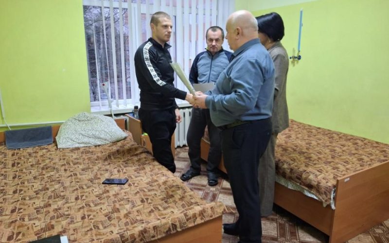 Мер Овруча зустрівся з військовими, які проходять реабілітацію в міській лікарні