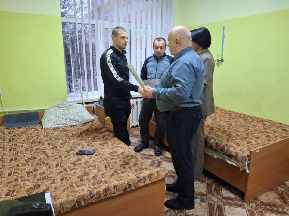 Мер Овруча зустрівся з військовими, які проходять реабілітацію в міській лікарні