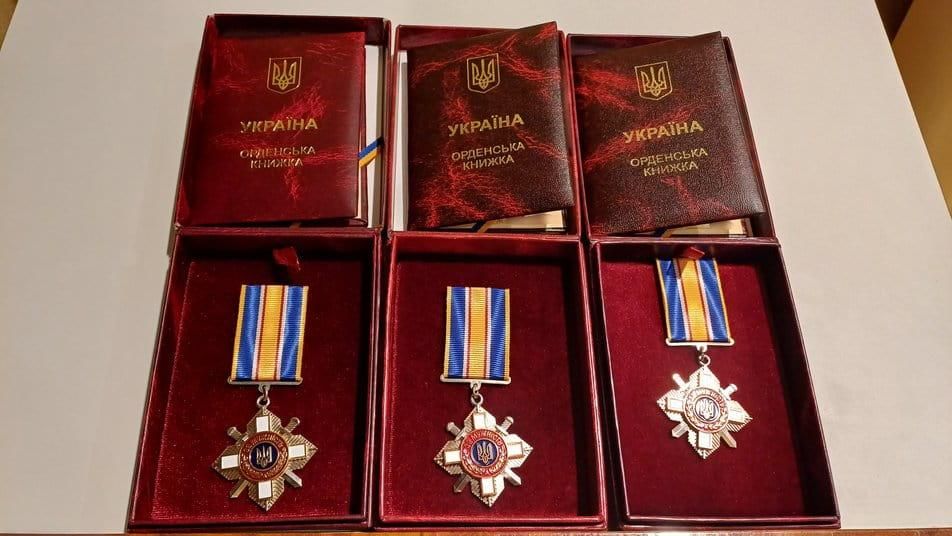 У Малині родинам трьох загиблих військовослужбовців передали ордени “За мужність” ІІІ ступеня
