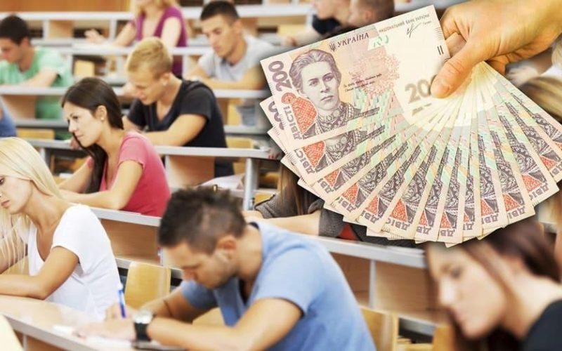 Стипендії в Україні з вересня зростуть удвічі: у Мінфіні озвучили суми виплат
