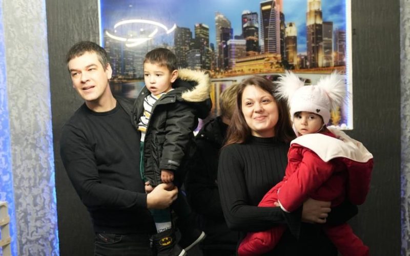 У Коростені з’явилася нова велика родина: шестеро дітей отримали дім