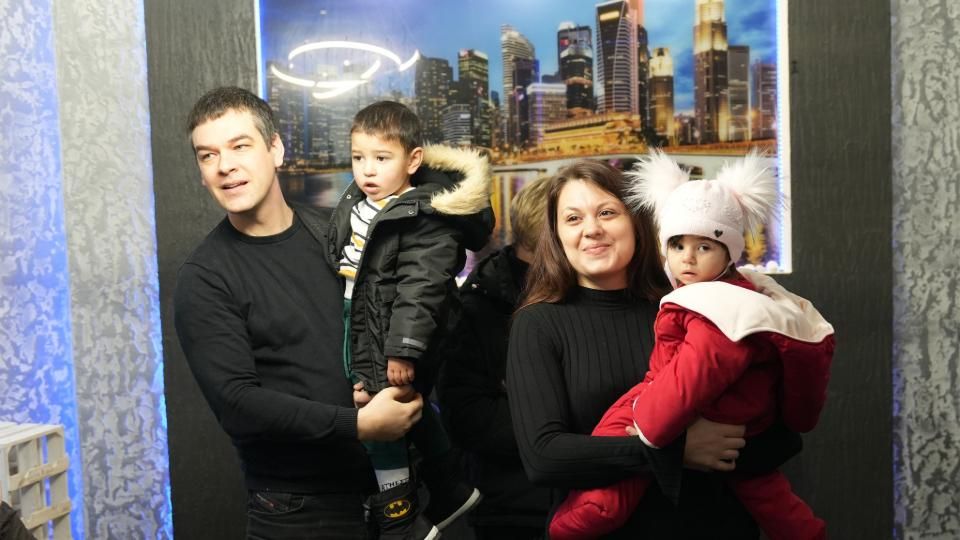 У Коростені з’явилася нова велика родина: шестеро дітей отримали дім