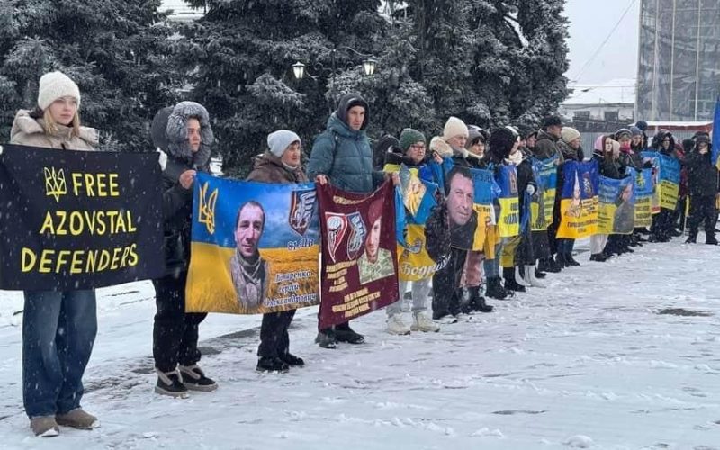 У Малині пройшла акція “Янголи очікування” на підтримку полонених і зниклих безвісти