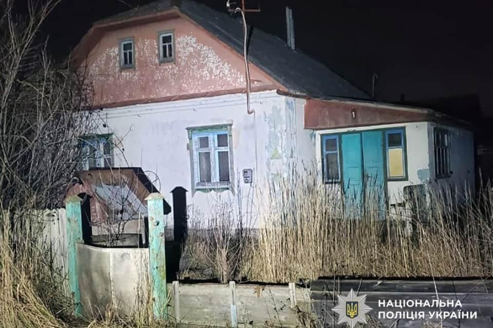 У Коростені після застілля чоловік побив гостя та залишив його на вулиці
