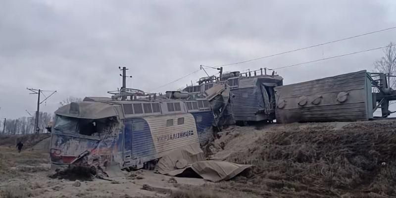 Пасажирський поїзд зійшов з рейок біля Коростеня: військовий з Тернопільщини розповів, що трапилось