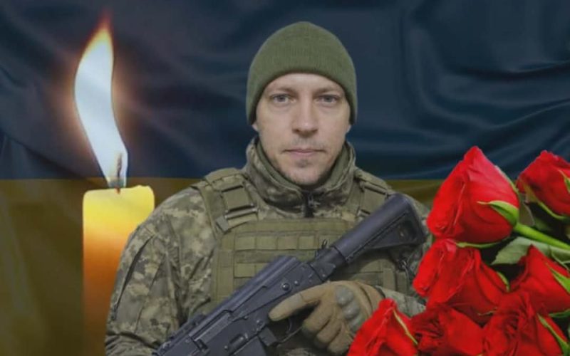 У Малині День жалоби – містяни прощатимуться із Захисником Тимуром Савченком