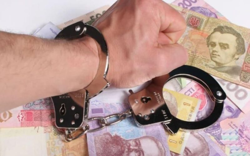 ДБР завершило розслідування щодо бухгалтера військової частини на Житомирщині, який привласнив 800 тис. грн
