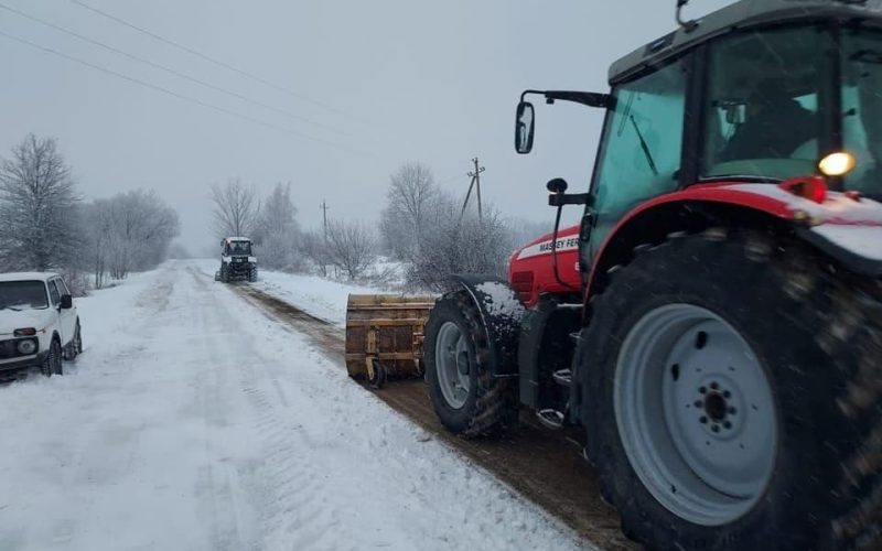 Негода на дорогах Житомирщини: Укртрансбезпека запроваджує обмеження для вантажного транспорту