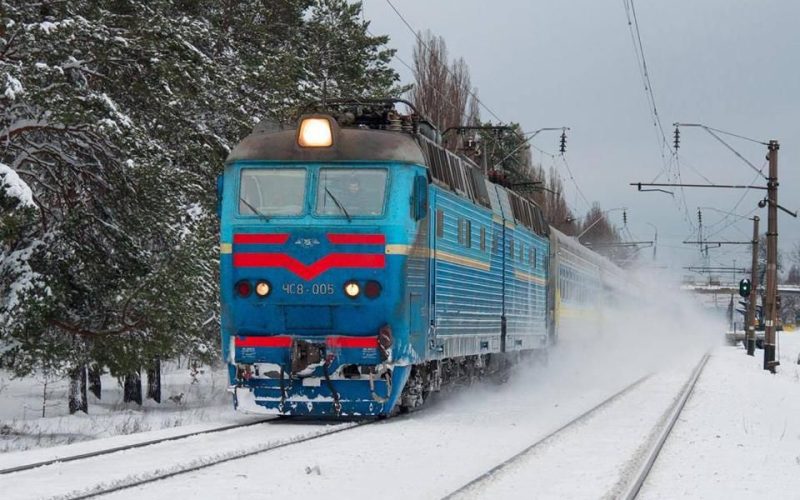 На Житомирщині тимчасово не курсують приміські поїзди між Олевськом і Коростенем