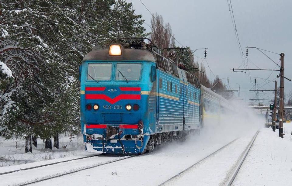 На Житомирщині тимчасово не курсують приміські поїзди між Олевськом і Коростенем