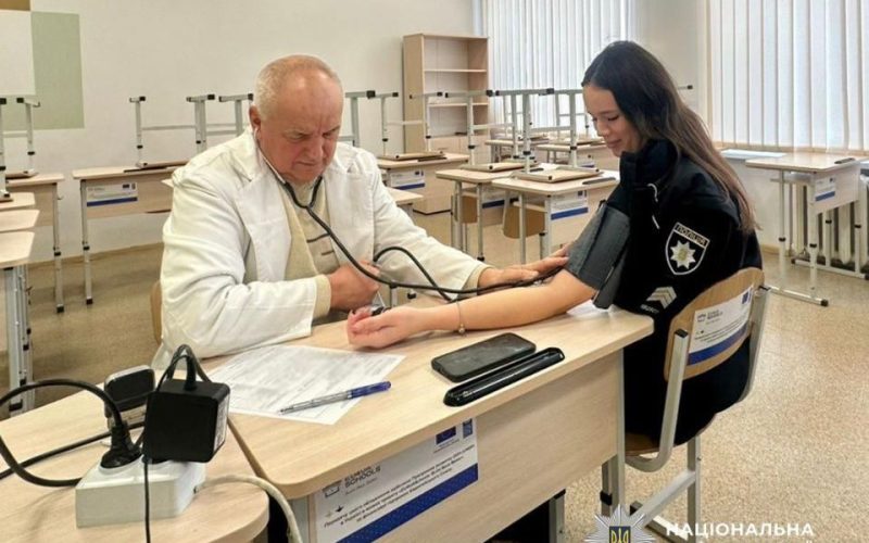 У Коростені поліцейські долучилися до благодійної ініціативи зі здачі донорської крові