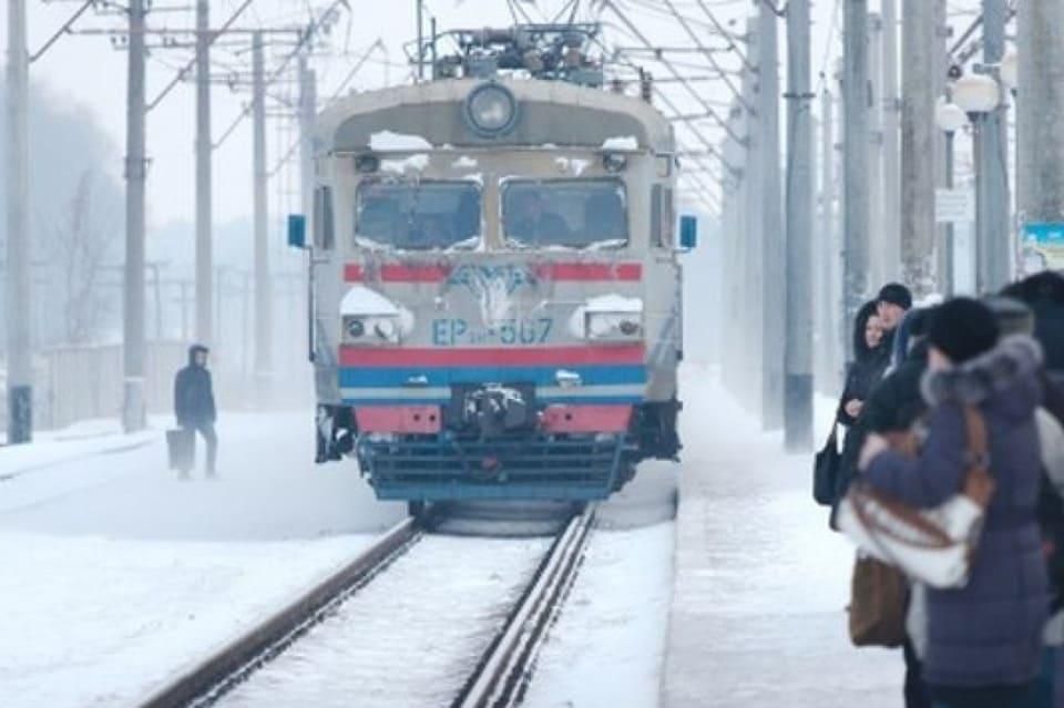 Через атаку рф приміські поїзди з Коростеня до Овруча тимчасово не курсуватимуть