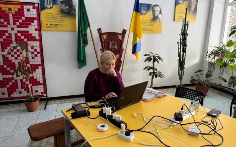 У Лугинах в одному із закладів освіти розгорнули додатковий Пункт незламності