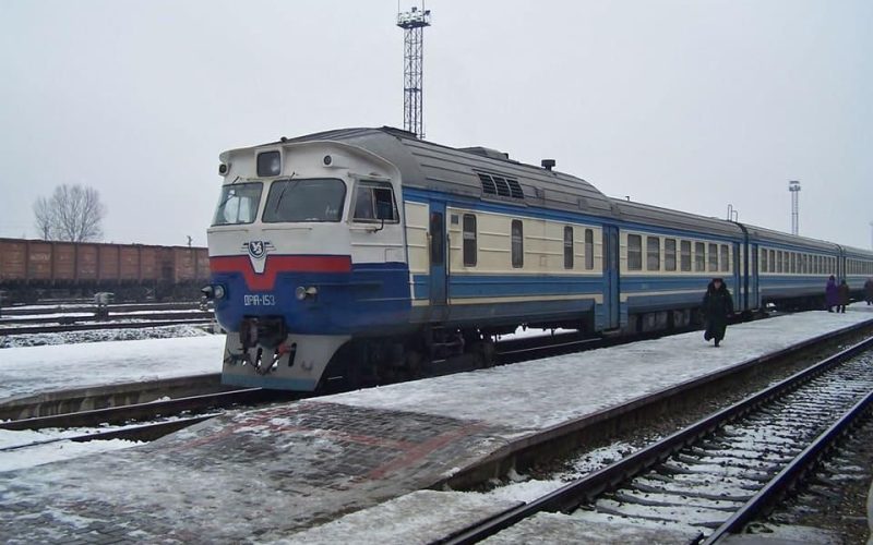 Укрзалізниця тимчасово скасувала деякі приміські поїзди коростенського напрямку
