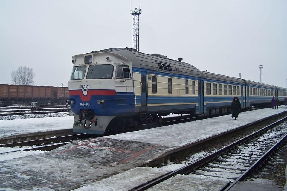 Укрзалізниця тимчасово скасувала деякі приміські поїзди коростенського напрямку